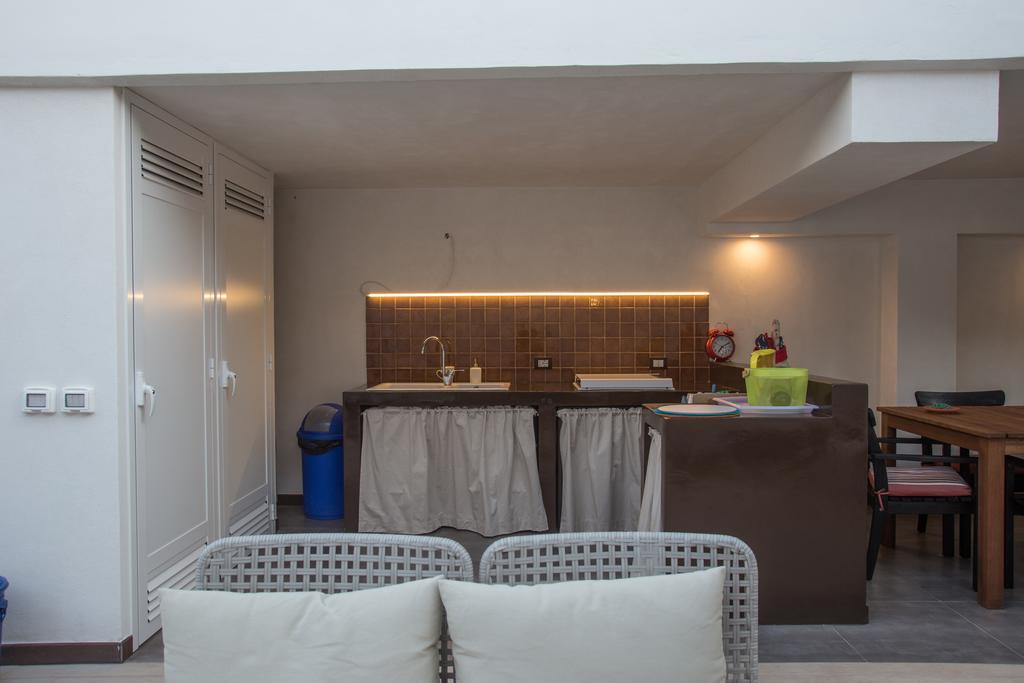 Gghh House Hotel Marina di Modica Exteriör bild